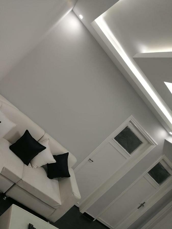 Lovely Apartment With Side Sea View Located In The Heart Of The อเล็กซานเดรีย ภายนอก รูปภาพ