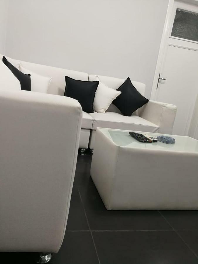 Lovely Apartment With Side Sea View Located In The Heart Of The อเล็กซานเดรีย ภายนอก รูปภาพ